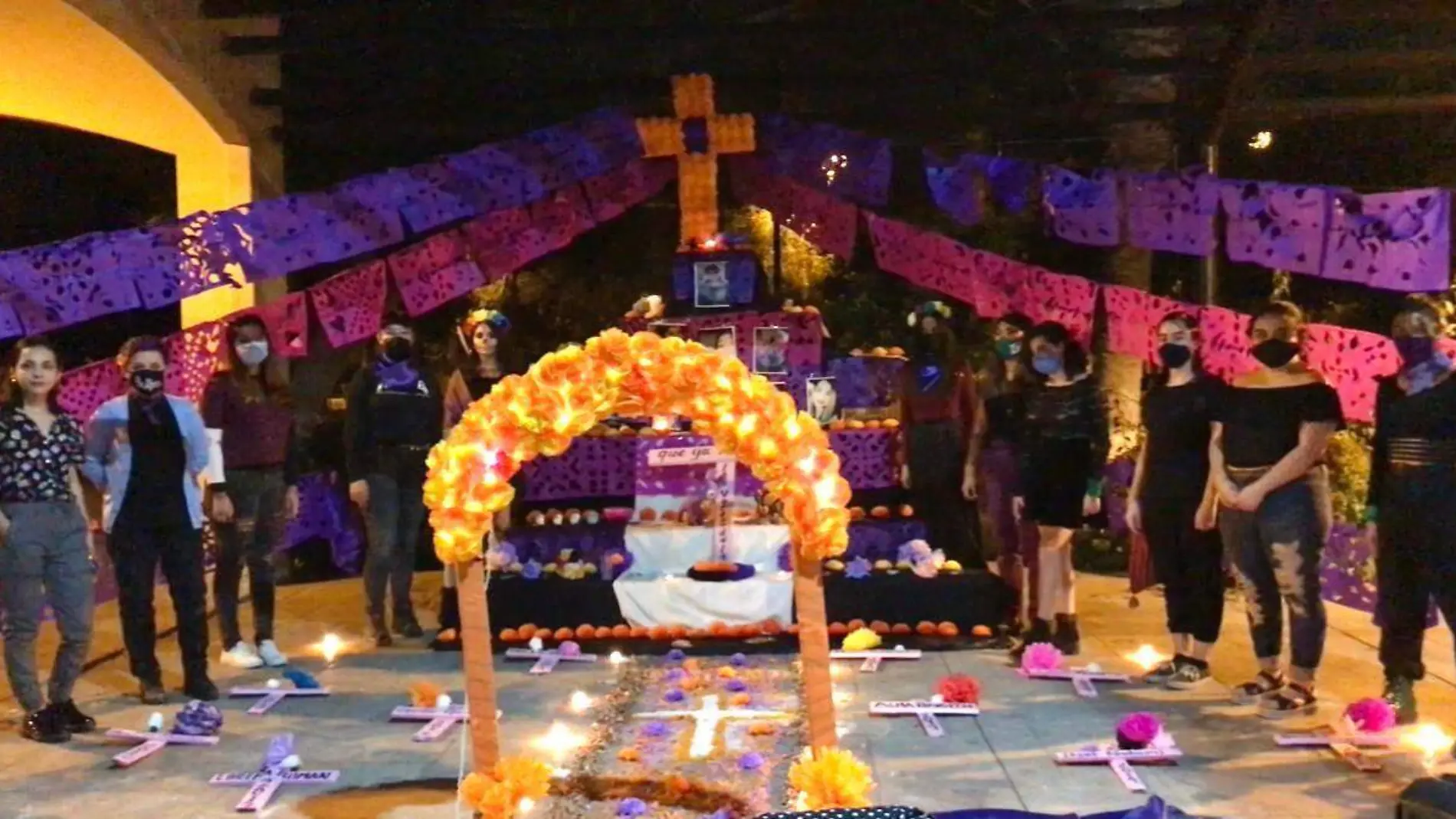 altar mujeres